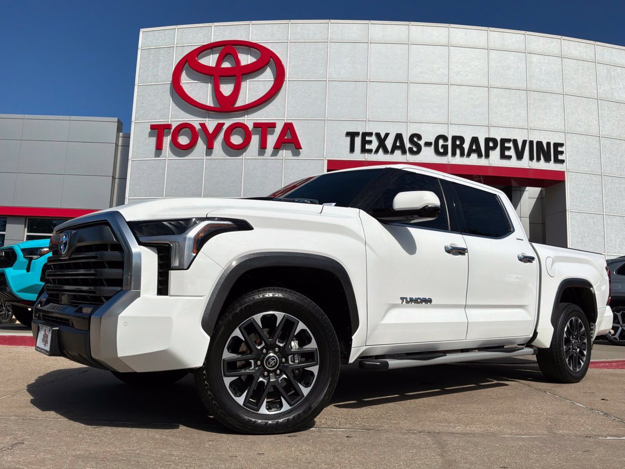 Used 2023 Toyota Tundra Limited w/ Power Package AWD/4WD image 2