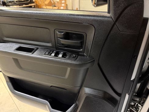 Used 2016 RAM 3500 Tradesman w/ Chrome Appearance Group image 47