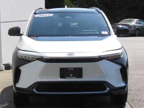 Certified 2023 Toyota bZ4X AWD image 3