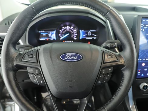 Certified 2022 Ford Edge Titanium w/ Equipment Group 301A image 18