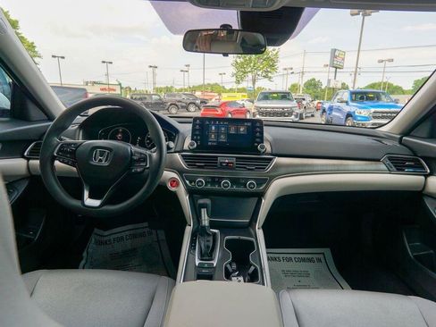 Used 2021 Honda Accord LX image 10