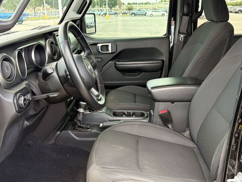 Used 2021 Jeep Wrangler Unlimited Sport AWD/4WD image 5