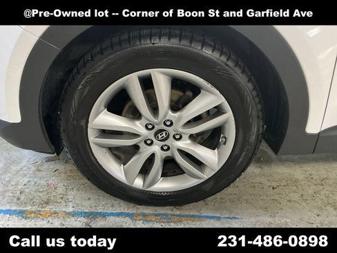 Used 2014 Hyundai Santa Fe Sport 2.0T w/ Technology Package 05 AWD/4WD image 11
