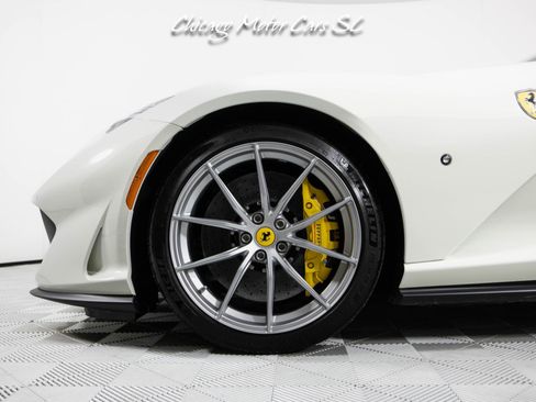 Used 2019 Ferrari 812 Superfast RWD image 5