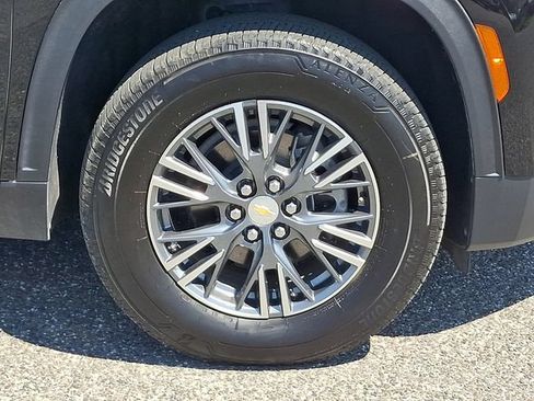 Used 2024 Chevrolet Traverse LT w/ LPO, Floor Liner Package AWD/4WD image 27