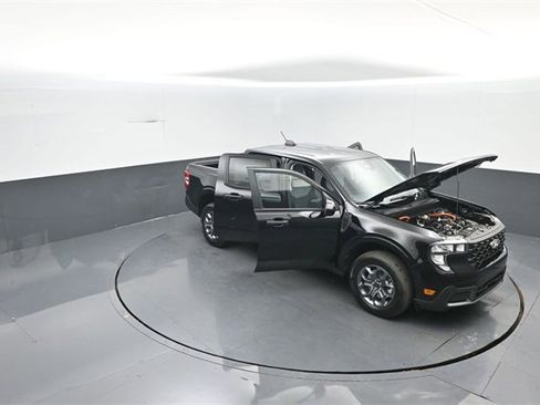 New 2026 Ford Maverick XLT w/ XLT Luxury Package image 32