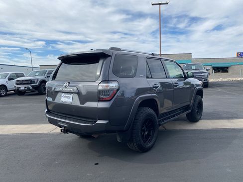 Used 2020 Toyota 4Runner SR5 Premium AWD/4WD image 21