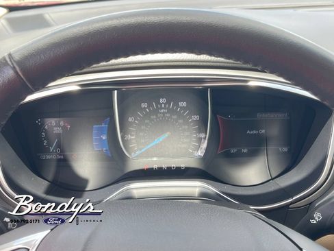 Used 2016 Ford Fusion SE w/ Equipment Group 202A FWD image 4