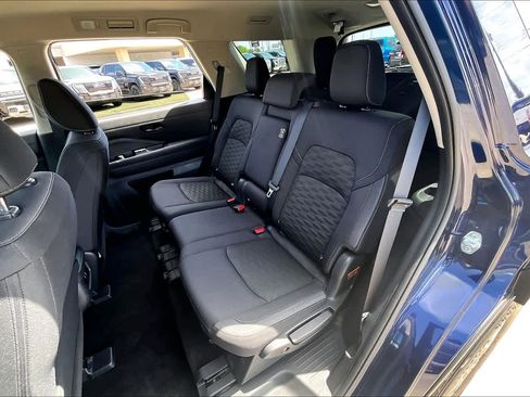 Used 2025 Nissan Pathfinder SV image 20
