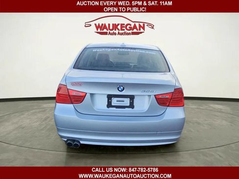 Used 2011 BMW 328i xDrive Sedan image 5
