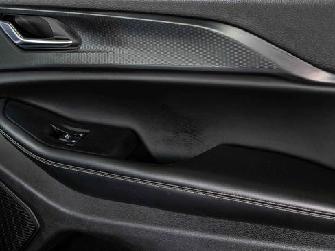 Used 2023 Jeep Grand Cherokee L Laredo image 15