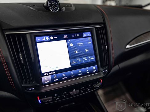 Used 2021 Maserati Levante S GranLusso image 29