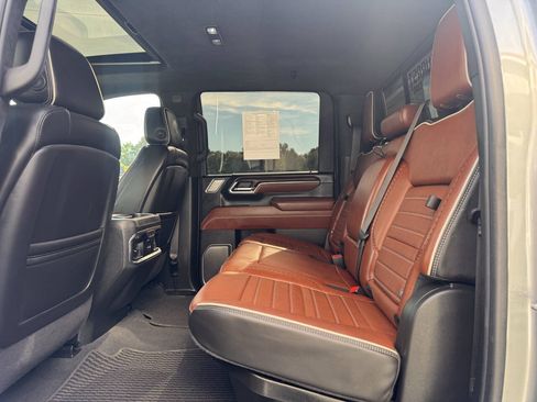 Used 2024 GMC Sierra 3500 Denali Ultimate AWD/4WD image 41