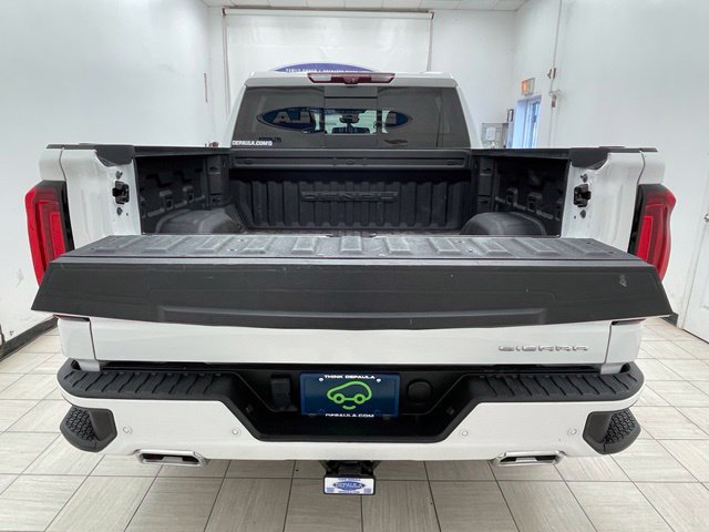 Used 2023 GMC Sierra 1500 Denali w/ Denali Reserve Package AWD/4WD image 24
