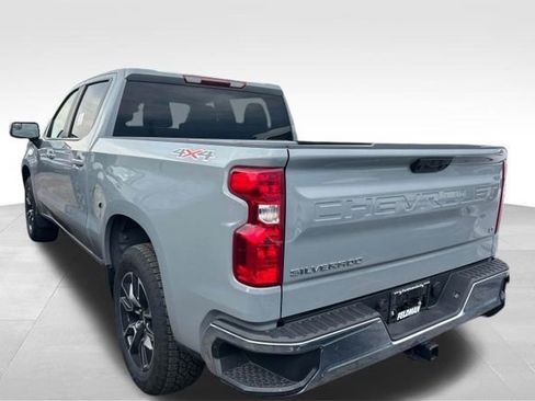 Used 2024 Chevrolet Silverado 1500 LT AWD/4WD image 2