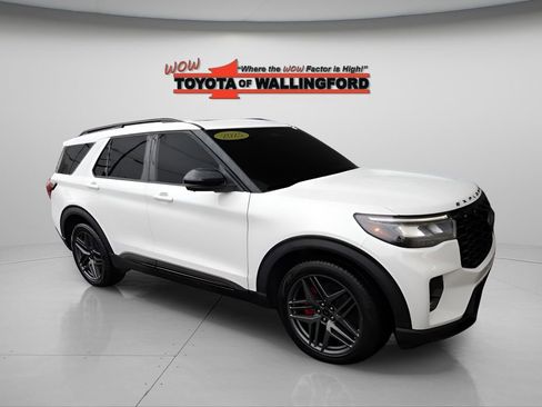 Used 2025 Ford Explorer ST w/ Sun And Sound Package AWD/4WD image 11