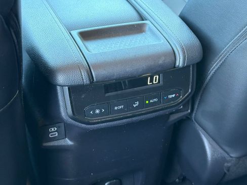 Certified 2024 Toyota Grand Highlander AWD image 16