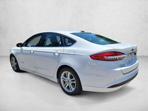 Used 2018 Ford Fusion SE FWD image 7