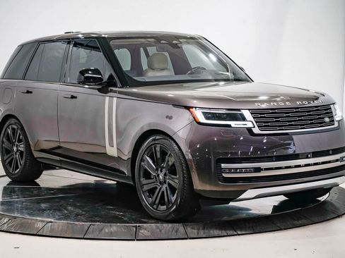 Used 2023 Land Rover Range Rover SE image 5