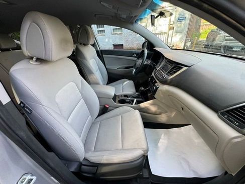 Used 2017 Hyundai Tucson Sport FWD image 13