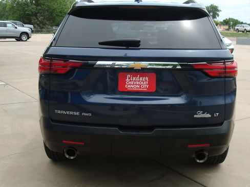 Used 2022 Chevrolet Traverse LT image 5
