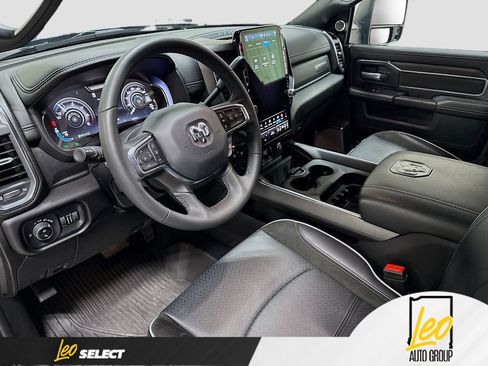 Used 2025 RAM 3500 Laramie AWD/4WD image 13
