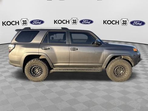 Used 2020 Toyota 4Runner SR5 image 8