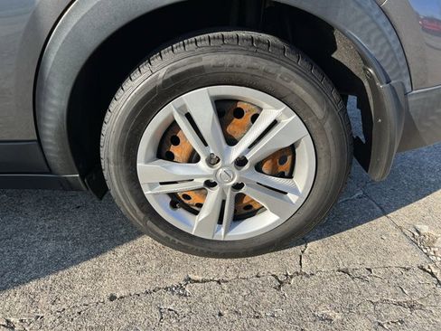 Used 2020 Nissan Kicks S image 33