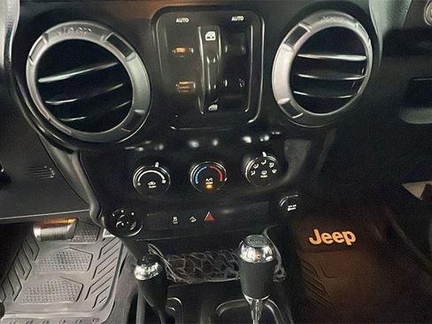 Used 2017 Jeep Wrangler Unlimited Sport w/ Quick Order Package 24S image 29