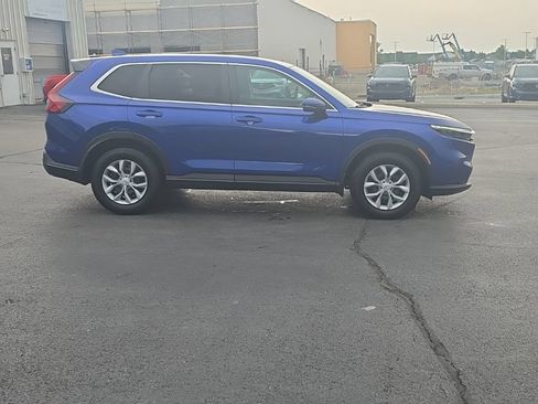 Used 2025 Honda CR-V LX image 9