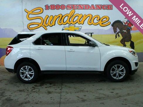 Used 2017 Chevrolet Equinox LS image 1