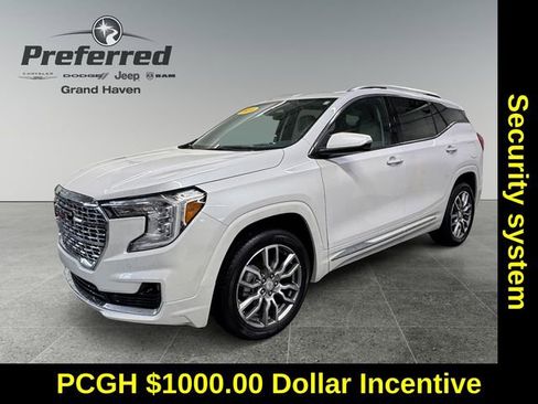 Used 2024 GMC Terrain Denali image 10