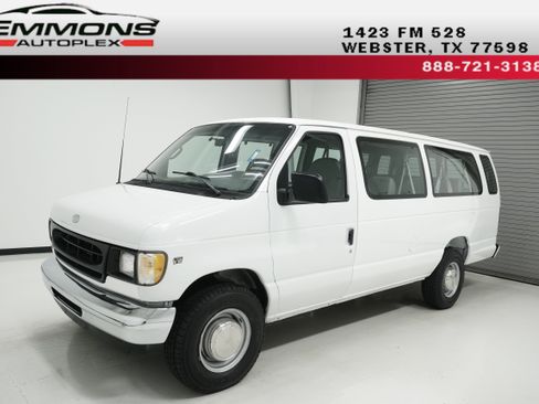 Used 2002 Ford E-350 and Econoline 350 XL image 1