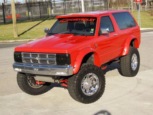 Used 1991 Chevrolet S10 Pickup 4WD 2-Door image 4