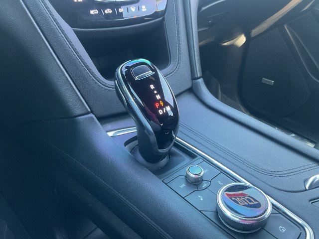 Used 2022 Cadillac XT5 Luxury FWD image 16