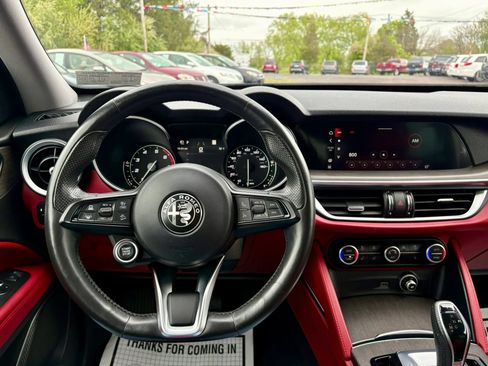 Used 2021 Alfa Romeo Stelvio Ti w/ Nero Edizione AWD/4WD image 36