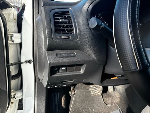 Used 2014 Nissan Altima 2.5 SV image 12