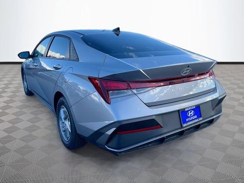 New 2026 Hyundai Elantra SE image 5
