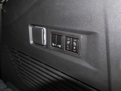 New 2026 GMC Yukon Denali Ultimate w/ LPO, Floor Liner Package AWD/4WD image 7