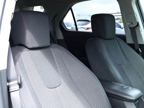 Used 2017 Chevrolet Equinox LT w/ Convenience Package image 14