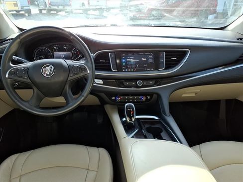 Used 2021 Buick Enclave Essence image 13