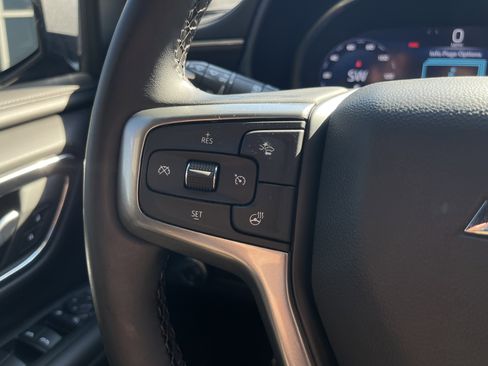 Used 2023 Chevrolet Tahoe Z71 w/ Luxury Package AWD/4WD image 12