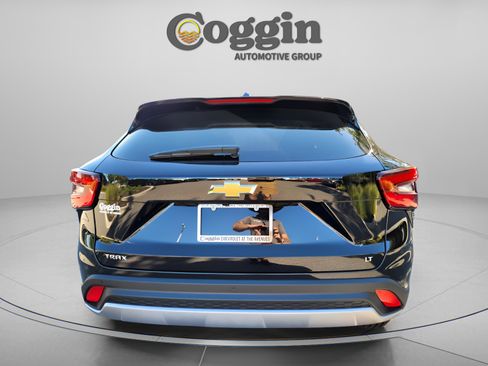 New 2026 Chevrolet Trax LT w/ Driver Confidence Package image 3