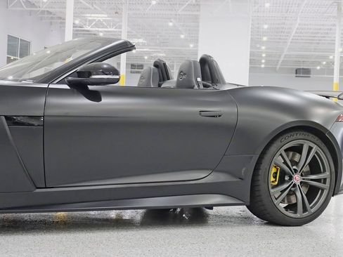 Used 2017 Jaguar F-TYPE SVR AWD/4WD image 4
