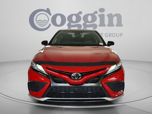 Used 2023 Toyota Camry XSE FWD image 9