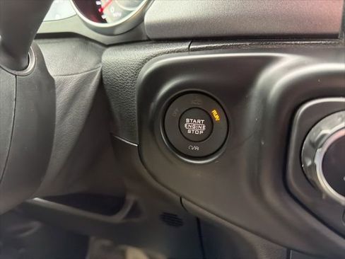 Used 2021 Jeep Gladiator Mojave AWD/4WD image 34
