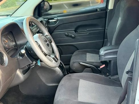 Used 2017 Jeep Compass Sport FWD image 14