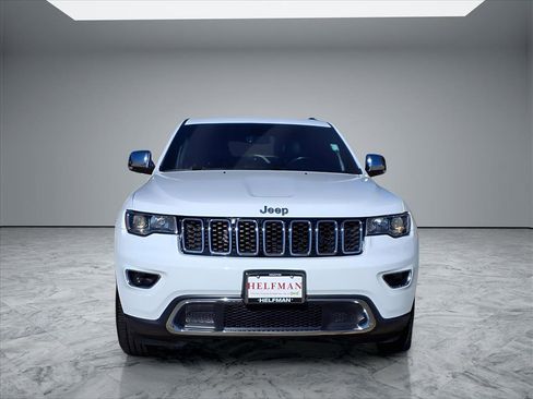 Used 2020 Jeep Grand Cherokee Limited w/ Luxury Group II image 2
