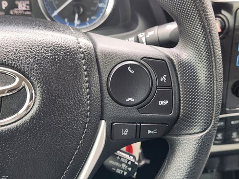 Used 2019 Toyota Corolla LE image 29