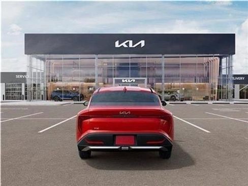 New 2025 Kia K4 LXS image 36